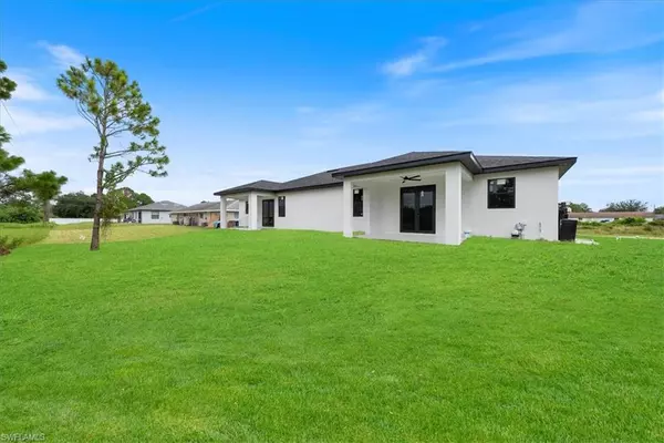 Lehigh Acres, FL 33973,132/134 Harold AVE S