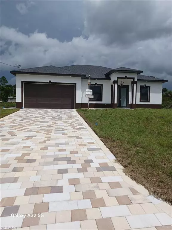 1145 Augusta ST E, Lehigh Acres, FL 33974