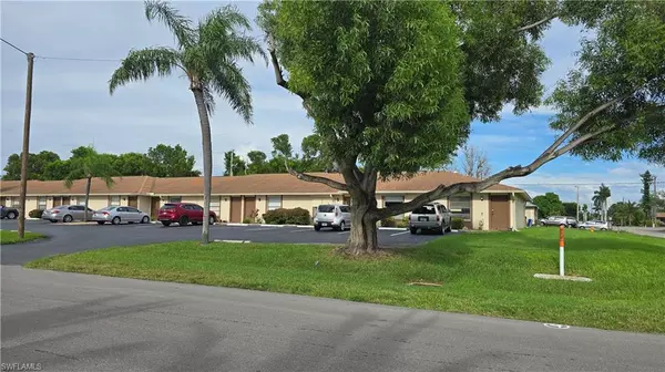 Cape Coral, FL 33914,3417 SW Santa Barbara PL #114