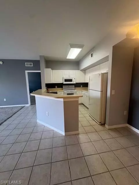 Fort Myers, FL 33908,15625 Ocean Walk CIR #309