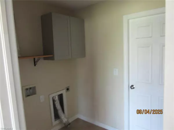 Lehigh Acres, FL 33971,3710 14th ST W