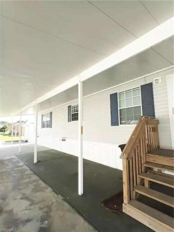 Moore Haven, FL 33471,231 Palm AVE NW