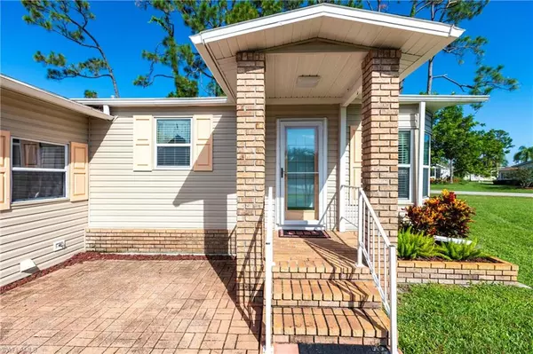 North Fort Myers, FL 33903,19631 Eagle Trace CT N