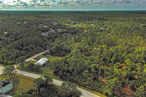 Punta Gorda, FL 33955,27369 N Twin Lakes DR