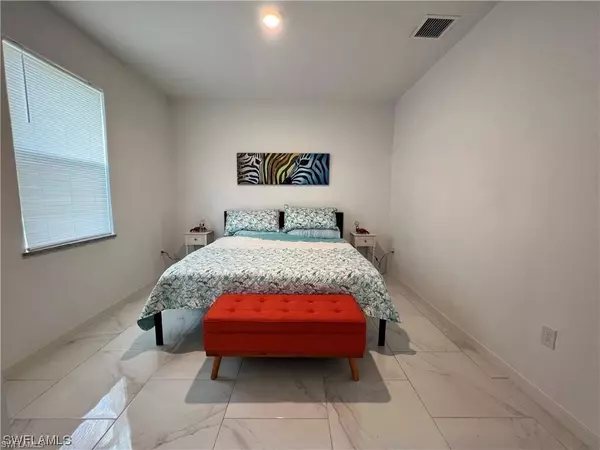 Lehigh Acres, FL 33972,512 WESTDALE AVE