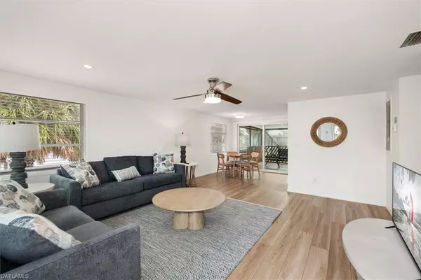 Fort Myers Beach, FL 33931,5481 Oak Ridge AVE