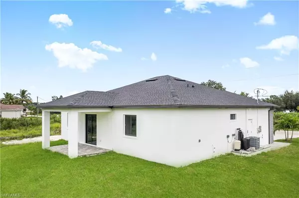 Lehigh Acres, FL 33972,809 Richmond AVE N