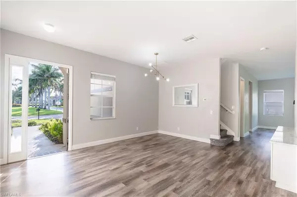 Cape Coral, FL 33909,3003 Lake Manatee CT