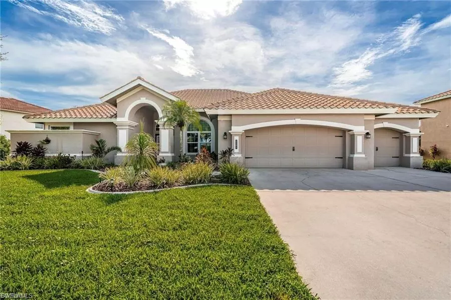 2201 Oxford Ridge CIR, Lehigh Acres, FL 33973
