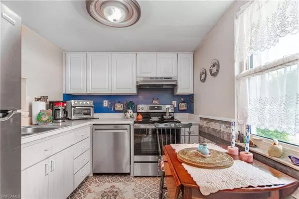 Fort Myers, FL 33907,1580 Pine Valley DR #103