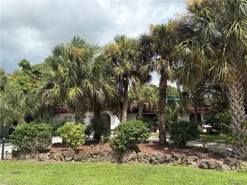 904 Jefferson AVE, Lehigh Acres, FL 33936