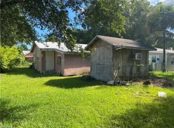 North Fort Myers, FL 33903,455 Clark ST