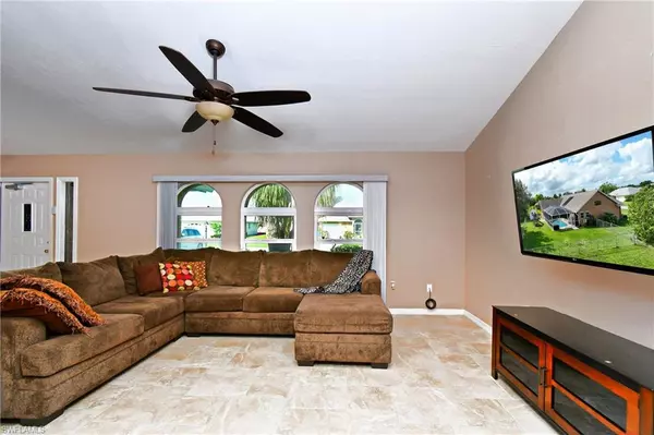 Lehigh Acres, FL 33936,622 Weston RD