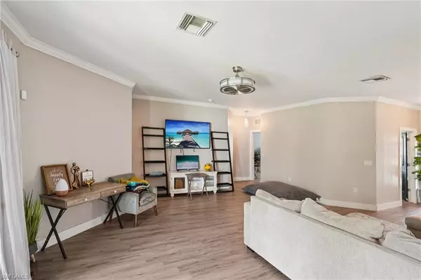 Lehigh Acres, FL 33974,940 Brainard ST E