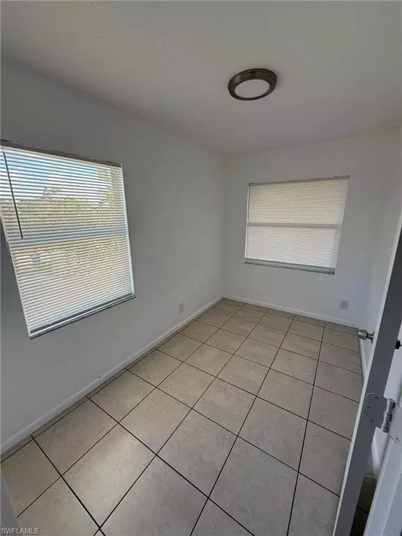 Fort Myers, FL 33908,11431 Char Ann DR #5