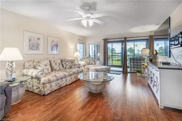Fort Myers, FL 33907,7402 Lake Breeze DR #212