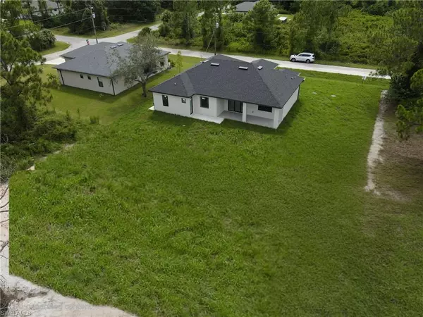 Lehigh Acres, FL 33972,1102 Greenwood AVE