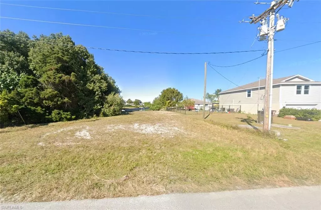 Cape Coral, FL 33990,165 SE 3rd TER