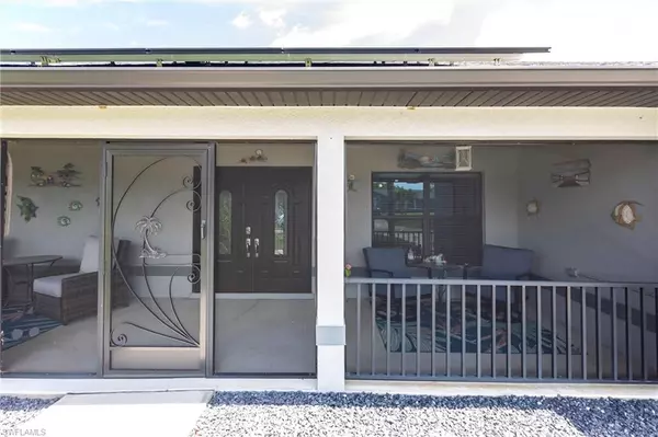 Cape Coral, FL 33991,611 SW 8th CT