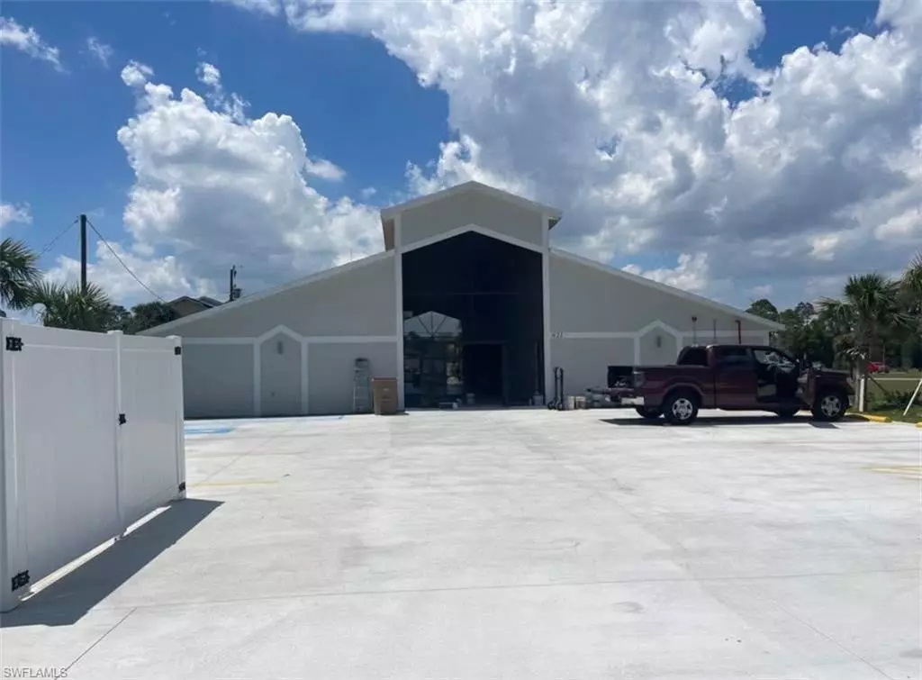 Lehigh Acres, FL 33936,621 Joel BLVD