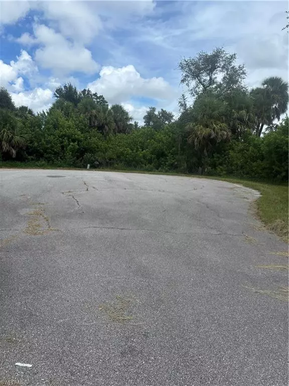 Rotonda West, FL 33947,111 Bebb CT