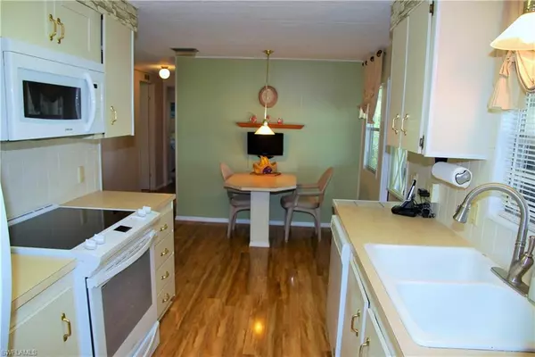 North Fort Myers, FL 33903,395 Snead DR