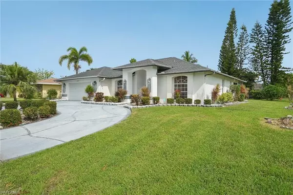 Cape Coral, FL 33990,2015 SE 8th ST