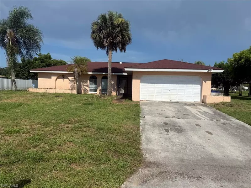 412 Glendale AVE, Lehigh Acres, FL 33936
