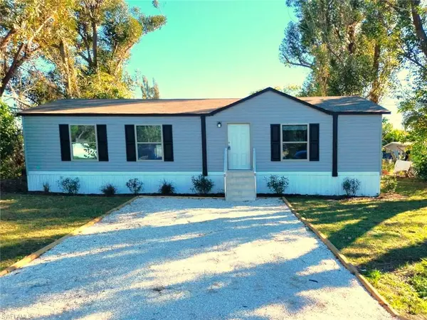 4992 Mars ST, Fort Myers, FL 33905