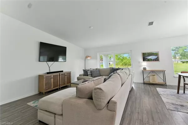 Cape Coral, FL 33993,936 NW 6th AVE