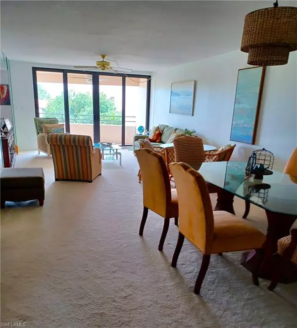 Fort Myers, FL 33919,5260 S Landings DR #405