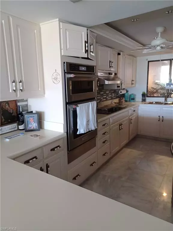 Fort Myers, FL 33919,5260 S Landings DR #405