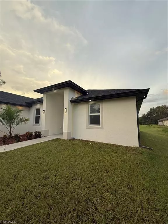 Lehigh Acres, FL 33971,2807 40th ST W
