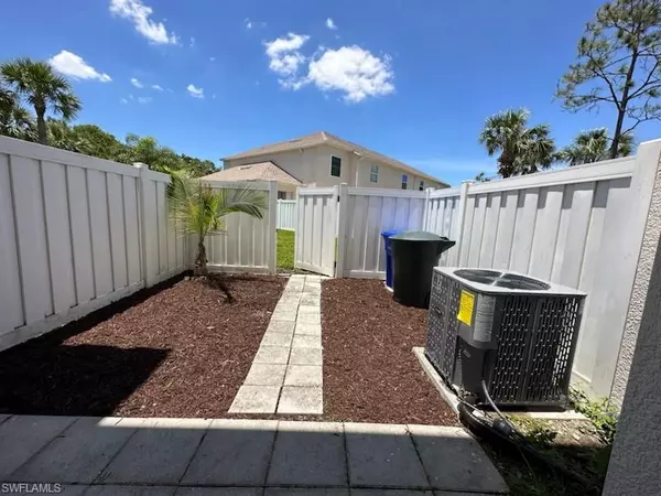 Fort Myers, FL 33916,3627 Pine Oak CIR #102