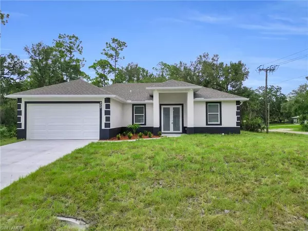 Lehigh Acres, FL 33972,900 W 15th ST