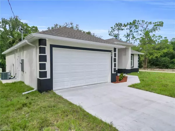 Lehigh Acres, FL 33972,900 W 15th ST
