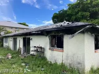 Fort Myers Beach, FL 33931,17288 Whitewater CT #290