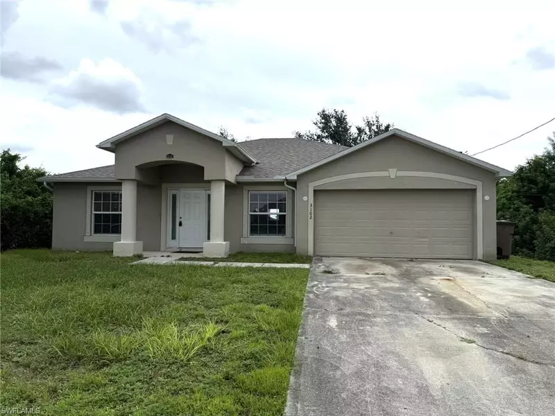 3102 27th ST SW, Lehigh Acres, FL 33976
