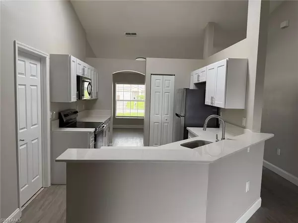 Lehigh Acres, FL 33976,3102 27th ST SW