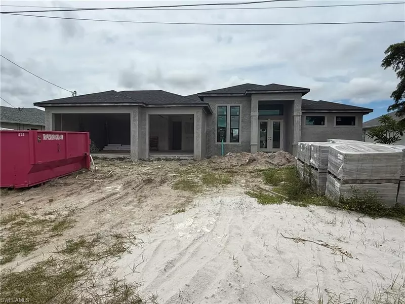 300 SW 13th CT, Cape Coral, FL 33991