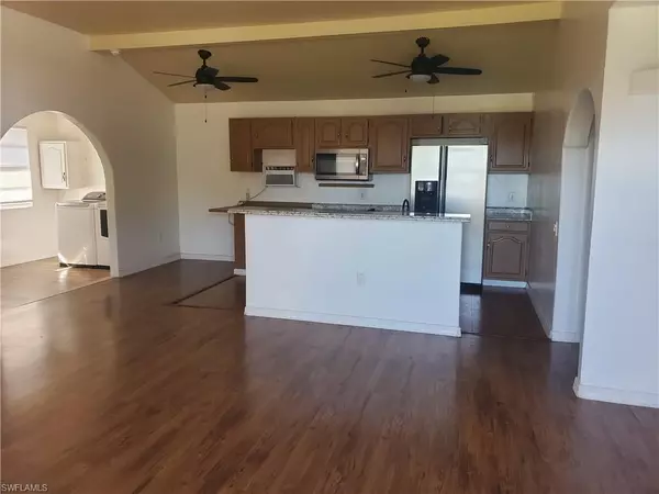 North Fort Myers, FL 33903,446 San Bernardino ST