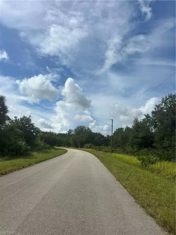 Lehigh Acres, FL 33972,1876 Latham DR
