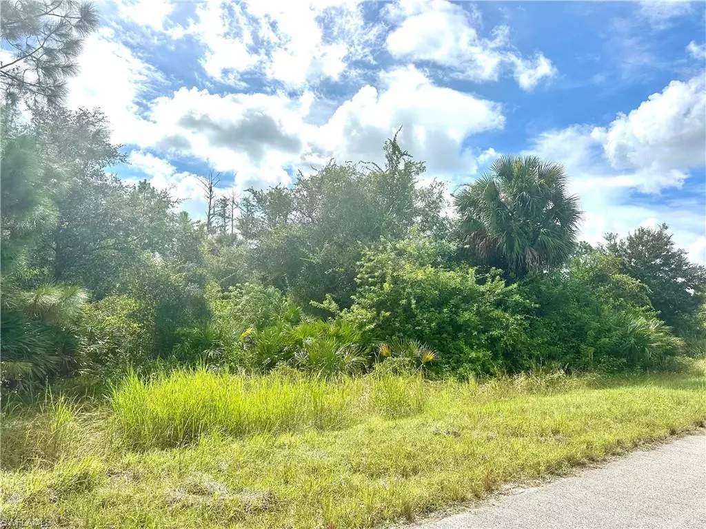 Lehigh Acres, FL 33972,1876 Latham DR