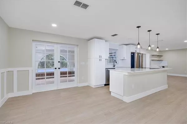 Fort Myers, FL 33919,6315 Hofstra CT E