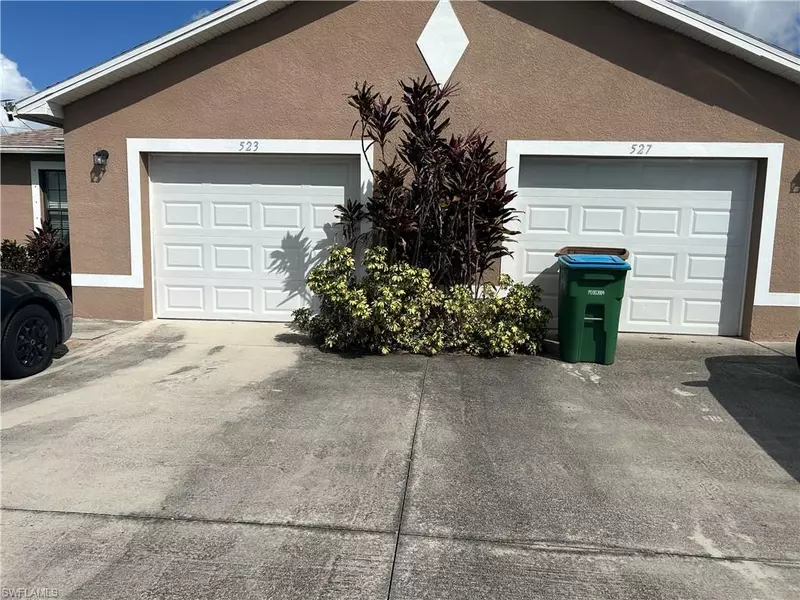 527 SE 6th PL #Right side 527, Cape Coral, FL 33990