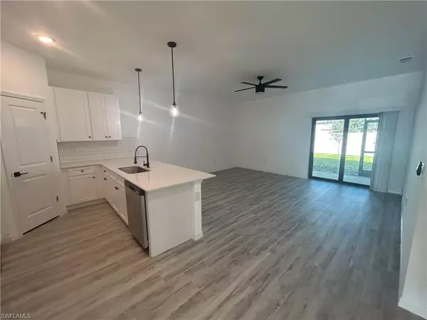 Cape Coral, FL 33990,318 SE 16th PL