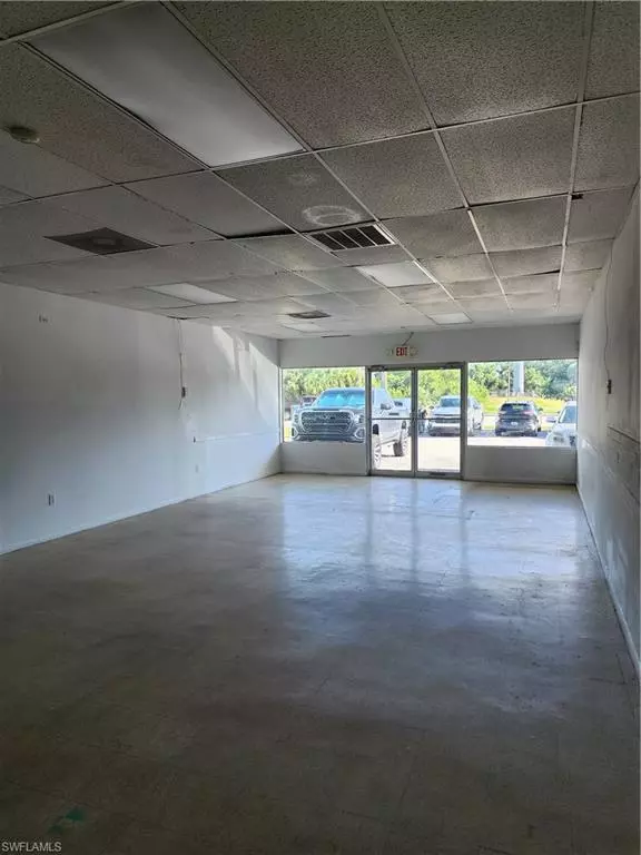 North Fort Myers, FL 33903,710 Pondella RD #3