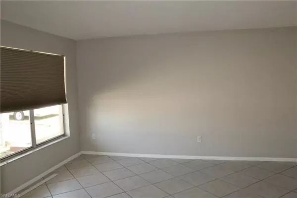 Cape Coral, FL 33990,511 SE 5th PL #A