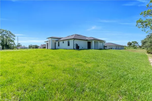 Lehigh Acres, FL 33974,1110-1112 Eisenhower BLVD