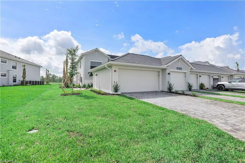 Punta Gorda, FL 33982,15185 Bluffton LN #811